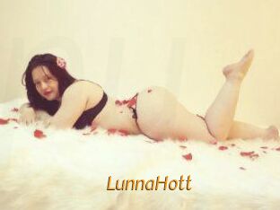 LunnaHott