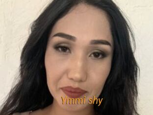 Ymmi_shy